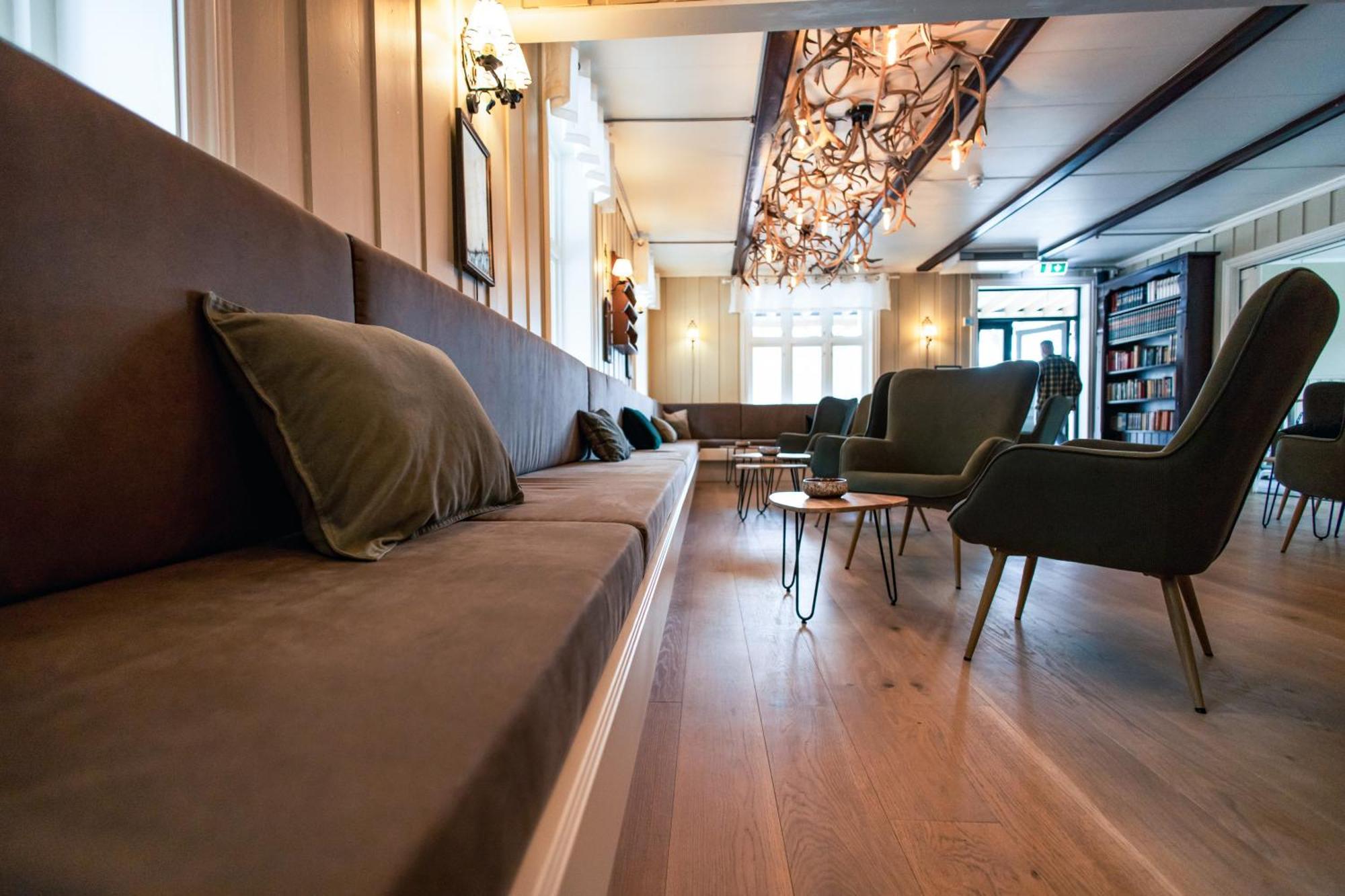Heartbreak Hotel Nedre Heidal Bagian luar foto